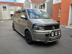 Brun Begagnad 2011 VW Caravelle Comfortline Minibuss | 132 000 kr