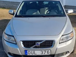 Grå Begagnad 2009 Volvo S40 Momentum Sedan | 38 500 kr (Marknadspris)
