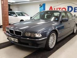 Mörkgrå Begagnad 1998 BMW 740 Sedan | 129 990 kr