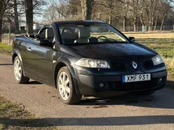 Svart Begagnad 2005 Renault Mégane Cabriolet Cab | 34 990 kr (Marknadspris)