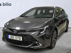 Mörkgrå Begagnad 2024 Toyota Corolla Style Kombi | 359 900 kr (Dyr)
