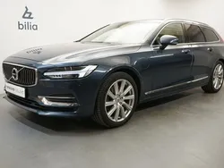 Blå Begagnad 2019 Volvo V90 Inscription Kombi | 329 900 kr (Marknadspris)