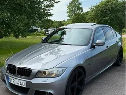 Grå Begagnad 2011 BMW 325 Comfort Edition Sedan | 99 000 kr (Marknadspris)