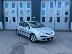 Silver Begagnad 2006 VW Golf V Halvkombi | 39 900 kr (Marknadspris)