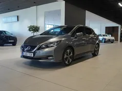 Grå Begagnad 2022 Nissan Leaf N-Connecta Halvkombi | 174 800 kr (Superpris)