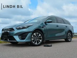 Grå Begagnad 2024 Kia Ceed Advance Kombi | 319 900 kr (Marknadspris)