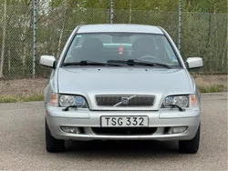 Grå Begagnad 2003 Volvo S40 Sedan | 10 000 kr (Superpris)