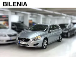 Silver Begagnad 2013 Volvo V60 Summum Kombi | 149 900 kr (Marknadspris)