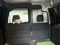 Svart Begagnad 2011 VW Caddy Minibuss | 86 000 kr (Bra pris)