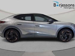 Mörkblå (blå) Begagnad 2024 Cupra Tavascan VZ SUV | 609 900 kr (Marknadspris)