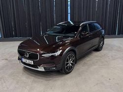 Mörkbrun (brun) Begagnad 2017 Volvo V90 CC Inscription Kombi | 359 900 kr (Dyr)