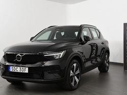 Svart Begagnad 2022 Volvo XC40 Core SUV | 309 800 kr