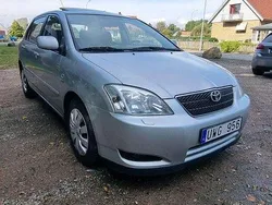 Silver Begagnad 2004 Toyota Corolla Halvkombi | 39 500 kr (Marknadspris)