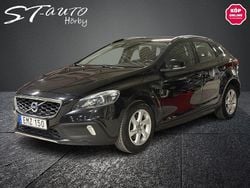 Svart Begagnad 2014 Volvo V40 CC Momentum Kombi | 114 900 kr (Marknadspris)