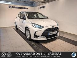 Vit Begagnad 2023 Mazda 2 Comfort Halvkombi | 199 900 kr (Bra pris)