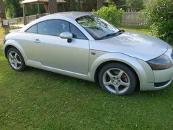 Svart Begagnad 2000 Audi TT Sportkupé | 34 000 kr (Marknadspris)
