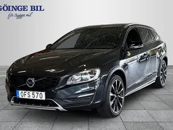 Grå Begagnad 2016 Volvo V60 CC Summum Kombi | 179 000 kr (Dyr)