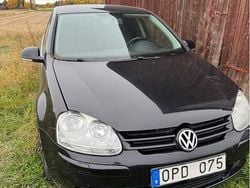 Svart Begagnad 2007 VW Golf V Trendline Halvkombi | 10 000 kr (Bra pris)