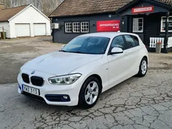 Vit Begagnad 2015 BMW 118 Sport Line Halvkombi | 154 000 kr (Lite dyr)