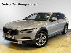Ljusbrun Begagnad 2018 Volvo V90 CC SE Kombi | 279 900 kr (Marknadspris)