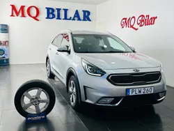 Grå Begagnad 2018 Kia Niro Advance SUV | 169 900 kr (Marknadspris)
