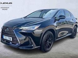 Svart Begagnad 2022 Lexus NX450h+ SUV | 499 000 kr