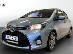 Ljusblå Begagnad 2016 Toyota Yaris Halvkombi | 109 900 kr (Marknadspris)