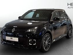 Svart (black) Ny 2025 Renault R5 Iconic Halvkombi | 384 900 kr (Superpris)