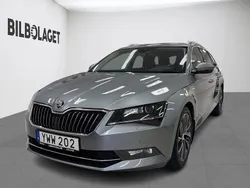 Grå Begagnad 2018 Skoda Superb Kombi | 239 800 kr (Marknadspris)