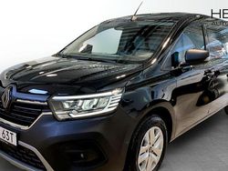 Svart (black) Begagnad 2025 Renault Kangoo Minibuss | 299 875 kr (Dyr)