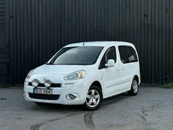 Vit Begagnad 2014 Peugeot Partner Tepee Minibuss | 84 900 kr