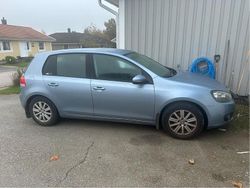 Blå Begagnad 2009 VW Golf VI Halvkombi | 35 000 kr (Marknadspris)