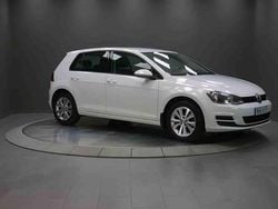 Vit Begagnad 2016 VW Golf VII Halvkombi | 159 000 kr (Marknadspris)