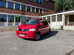Röd Begagnad 2006 VW Shuttle Minibuss | 39 000 kr