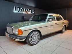 Ljusgrön Begagnad 1980 Mercedes 230 Sedan | 79 900 kr