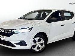 Vit (white) Begagnad 2023 Dacia Sandero Essentiel Halvkombi | 124 900 kr (Bra pris)