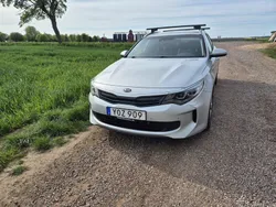 Grå Begagnad 2018 Kia Optima Hybrid Sedan | 179 000 kr (Marknadspris)