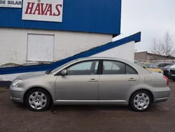 Grön Begagnad 2004 Toyota Avensis Sedan | 49 500 kr (Marknadspris)