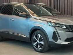 Grå Begagnad 2023 Peugeot 3008 GT SUV | 309 500 kr (Lite dyr)