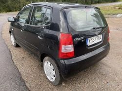 Svart Begagnad 2006 Kia Picanto EX Halvkombi | 11 000 kr (Bra pris)