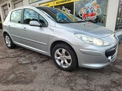 Ljusgrå Begagnad 2007 Peugeot 307 Halvkombi | 30 000 kr (Marknadspris)