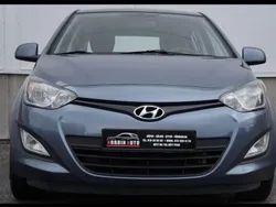 Blå Begagnad 2013 Hyundai i20 Select Halvkombi | 31 900 kr (Marknadspris)