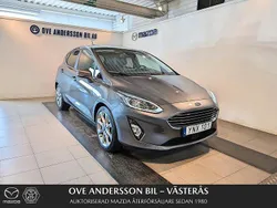 Grå Begagnad 2017 Ford Fiesta Titanium Halvkombi | 129 900 kr (Lite dyr)