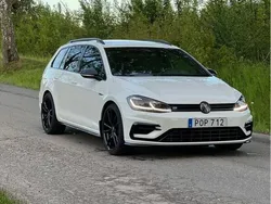 Vit Begagnad 2018 VW Golf VII R Kombi | 309 000 kr (Dyr)