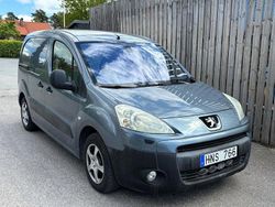 Grå Begagnad 2008 Peugeot Partner Minibuss | 43 500 kr (Lite dyr)