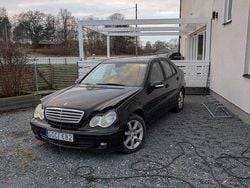 Begagnad 2007 Mercedes C200 Sedan | 25 000 kr