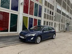 Blå Begagnad 2019 Ford Focus Titanium Halvkombi | 169 900 kr (Marknadspris)