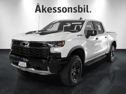 Vit Ny 2025 Chevrolet Silverado Van | 1 248 750 kr (Lite dyr)