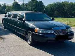 Begagnad 2002 Lincoln Town Car | 50 000 kr