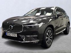 Grå Begagnad 2023 Volvo XC60 Plus SUV | 489 900 kr (Marknadspris)